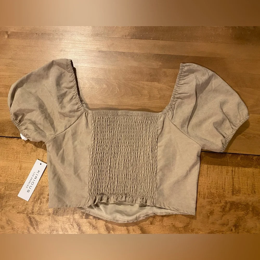 Kirious LA Tan Colored Suede Feel Crop Top Size M Shirred back Pheasant Pirate - Picture 3 of 5